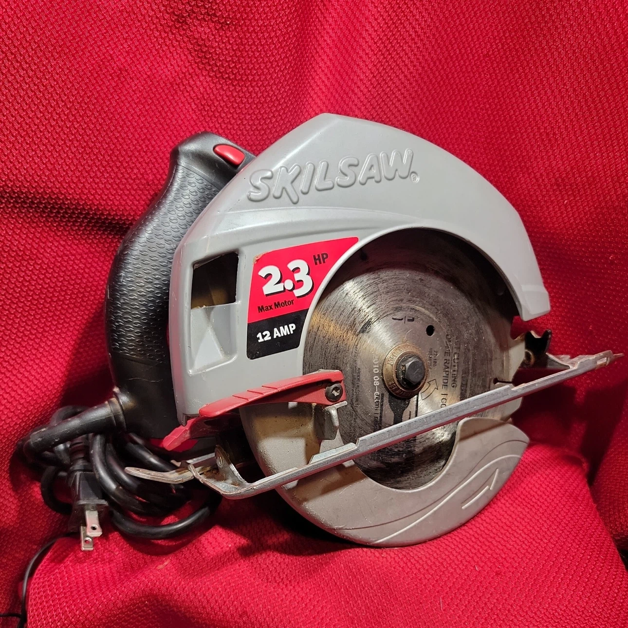 SKILSAW 12 Amp Circular Saw