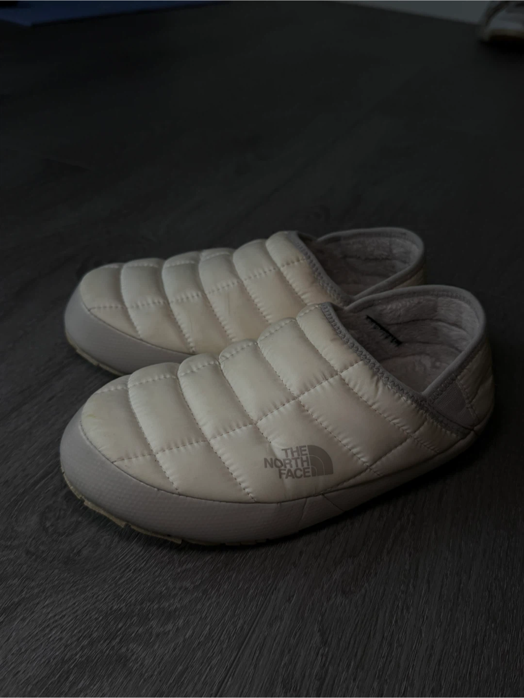 The North Face Nuptse Slippers US 4