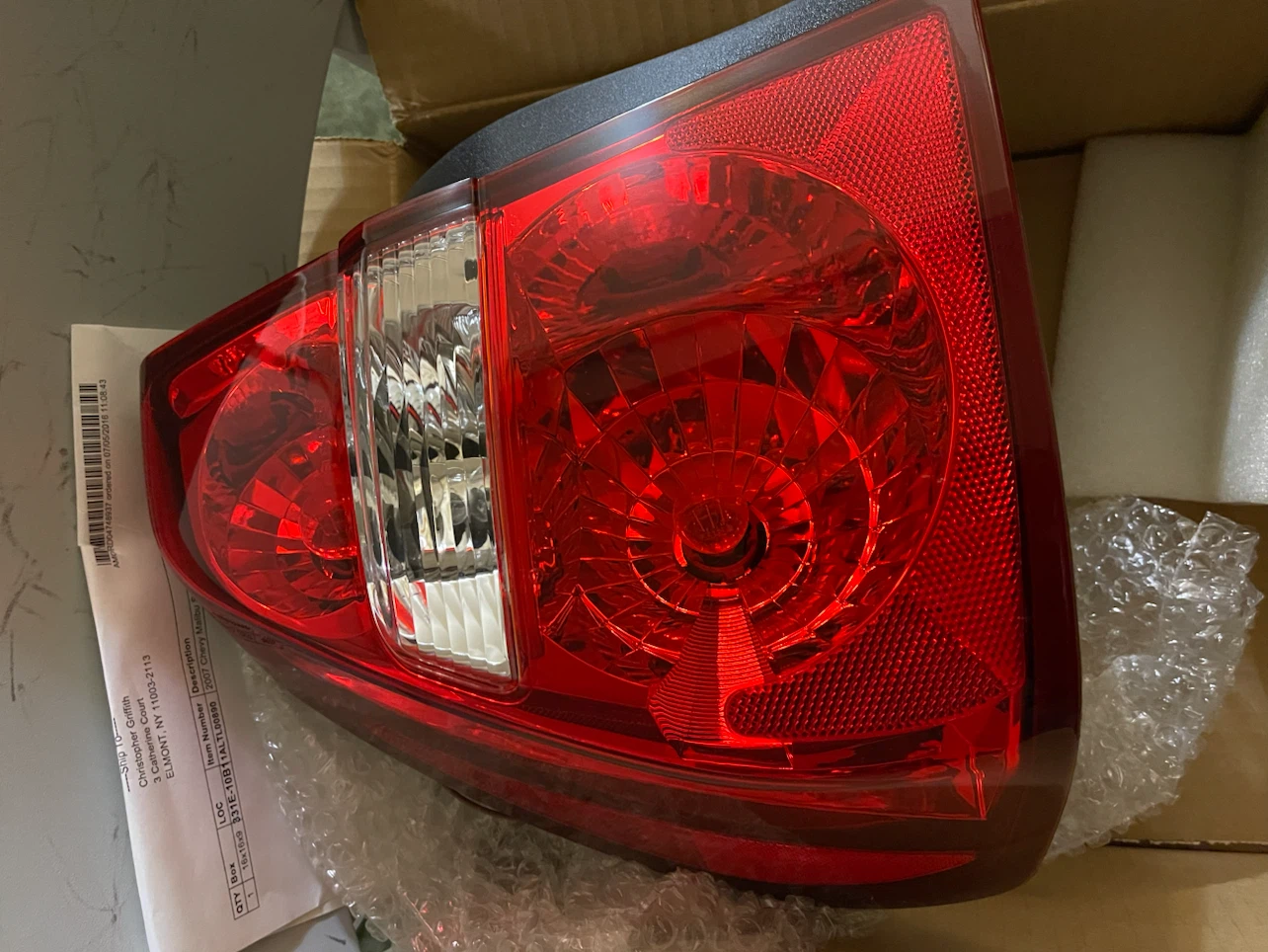 2007 Chevy Malibu Sedan Driver Side Tail Light