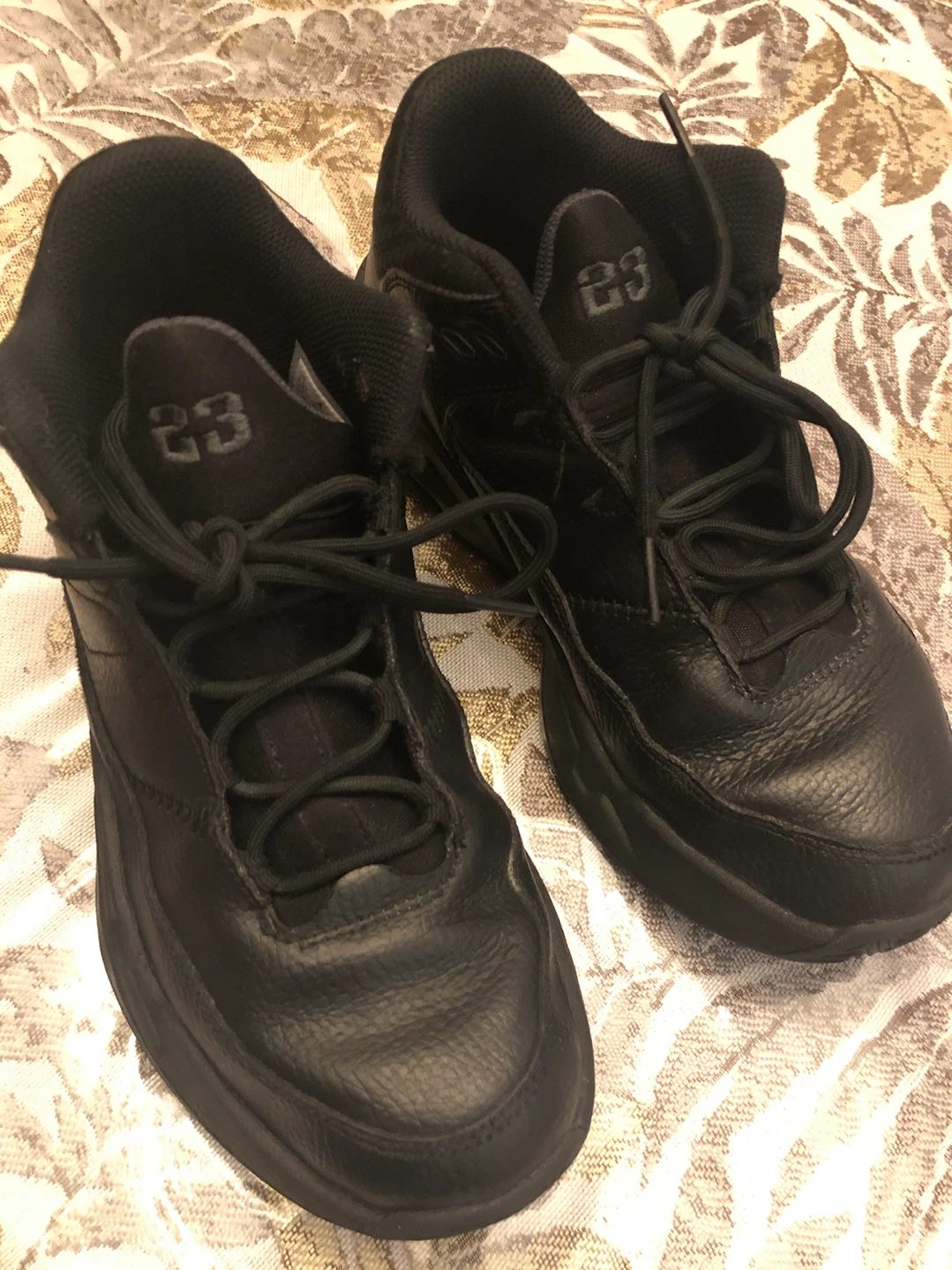 Nike Jordan Kids Black Sneakers Size 5.5Y