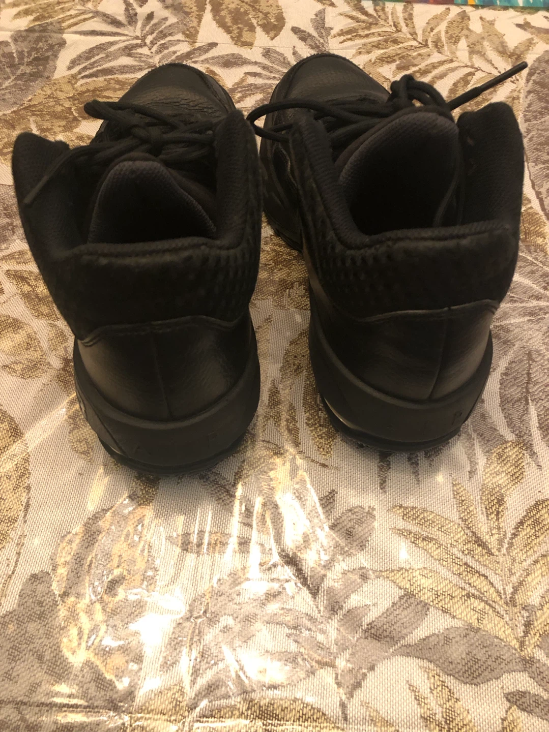 Nike Jordan Kids Black Sneakers Size 5.5Y - photo 2