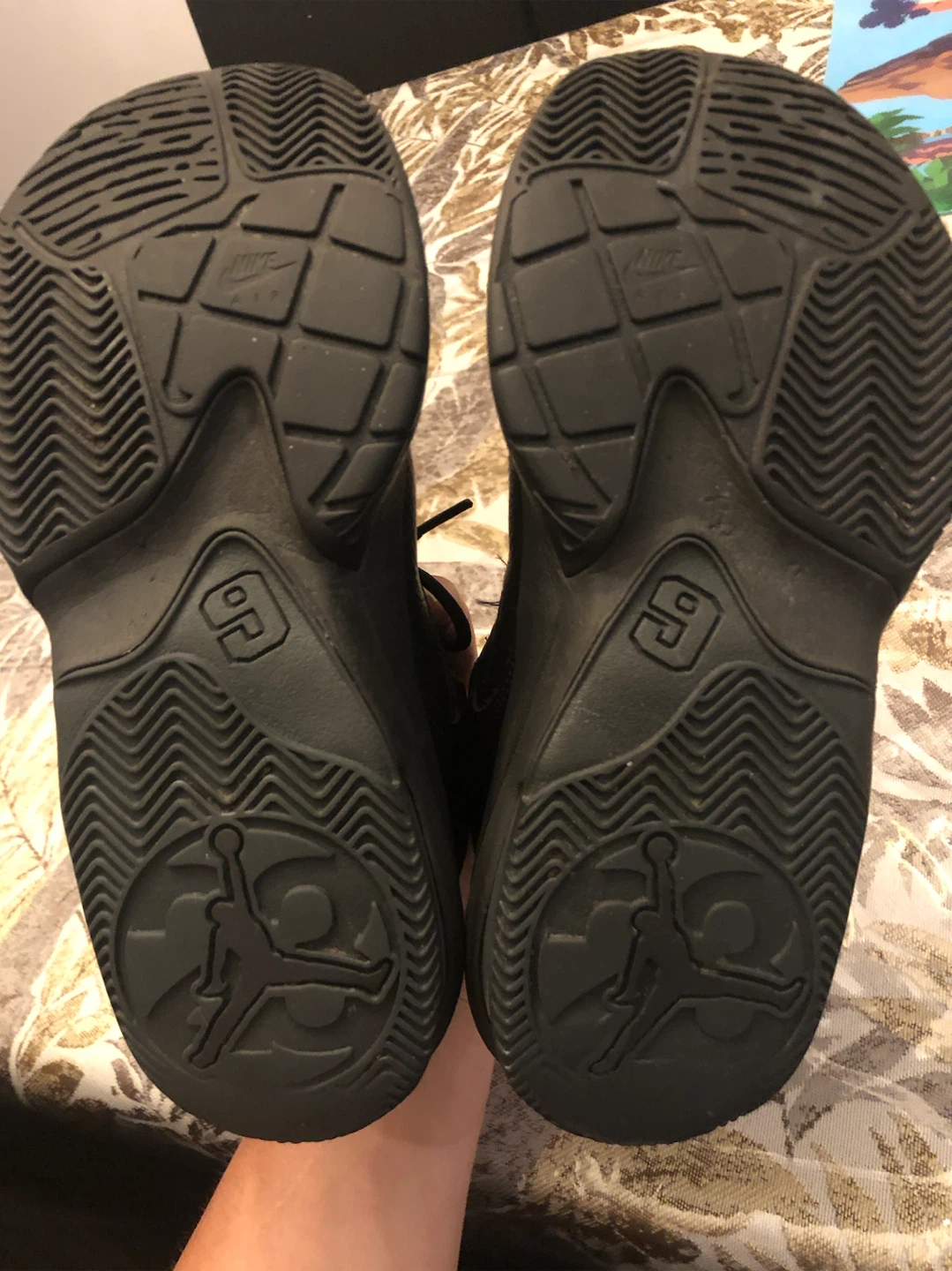 Nike Jordan Kids Black Sneakers Size 5.5Y - photo 4