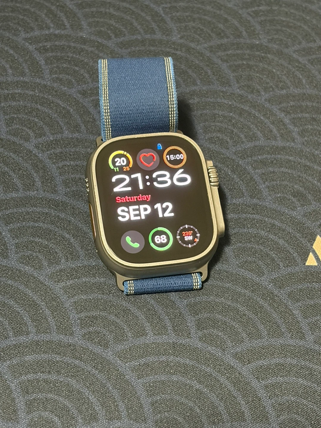 Apple Watch Ultra 2 + cellular 97% battery
