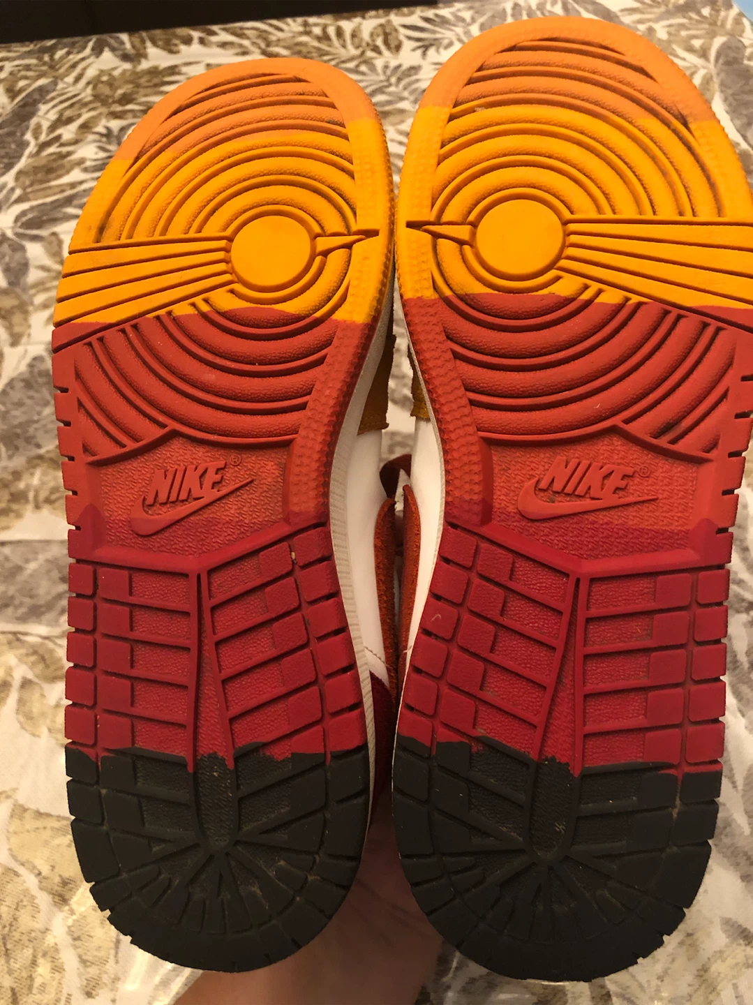 Nike Air Jordan 1 Mid Shoes - photo 4