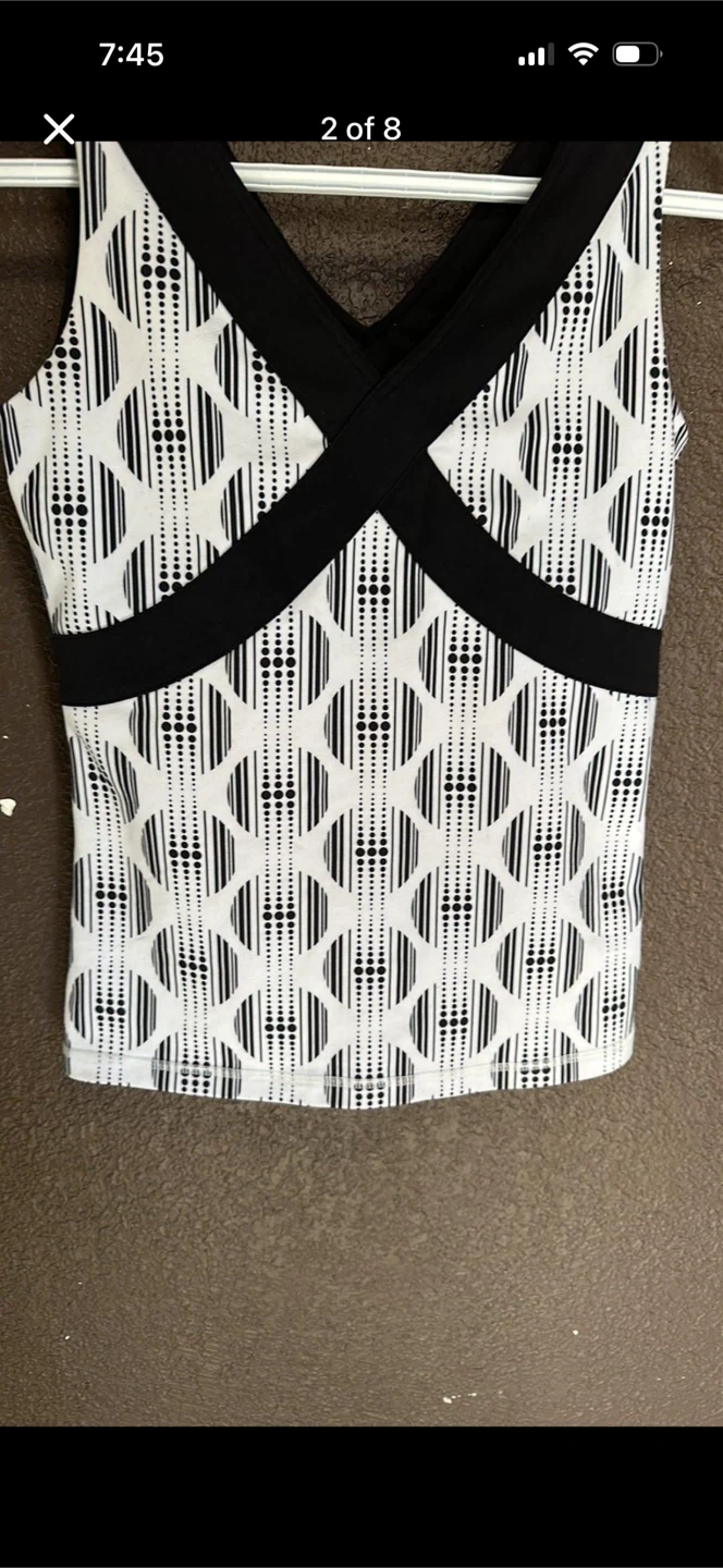Lululemon V-Neck Tank Top - photo 2
