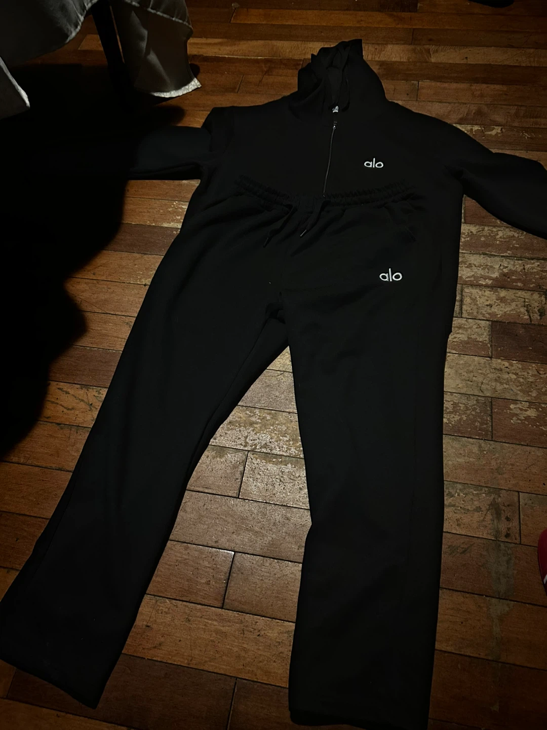 Alo Yoga Black Tracksuit Set - photo 2