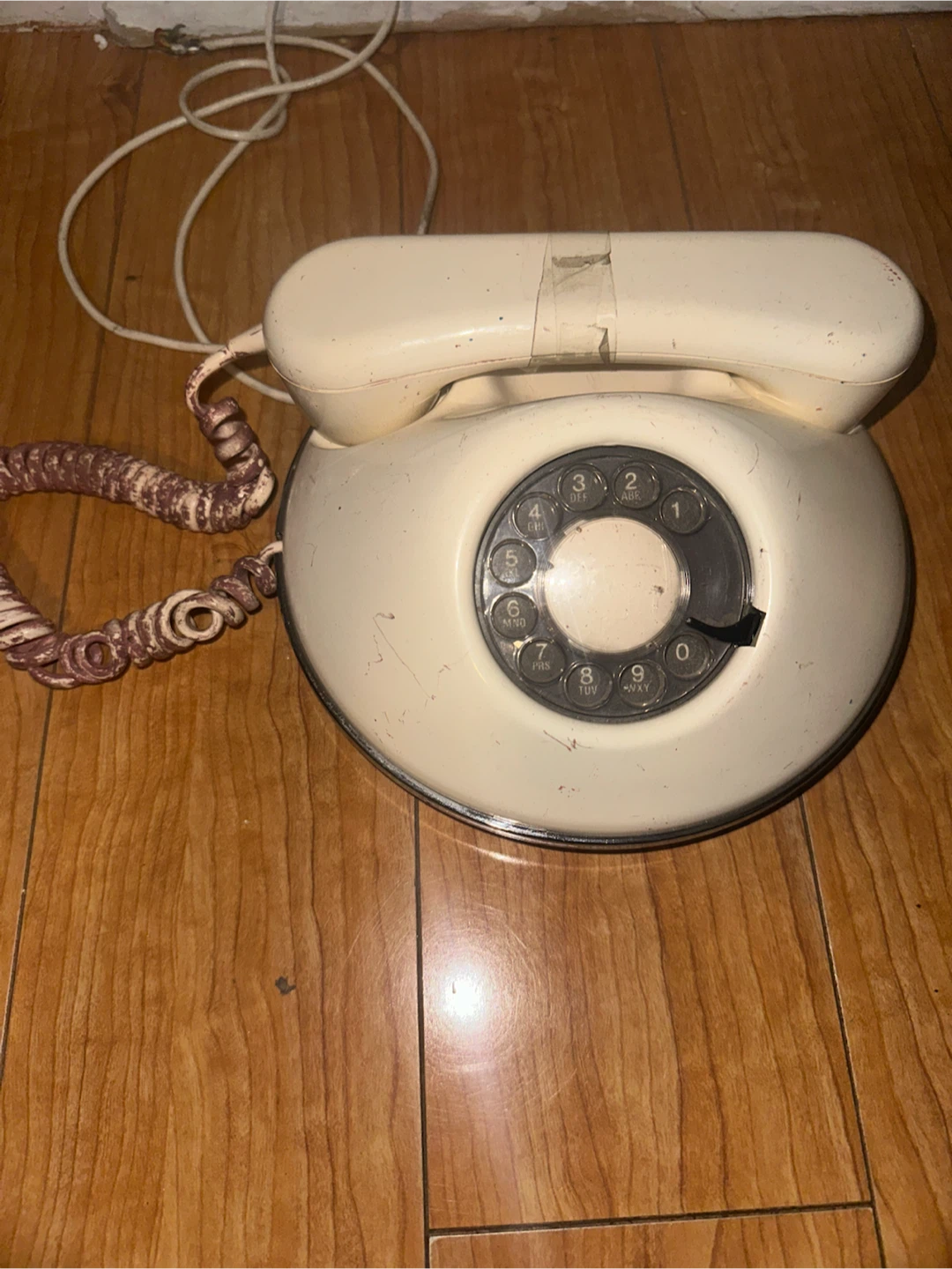 Vintage Round Rotary Telephone - photo 2