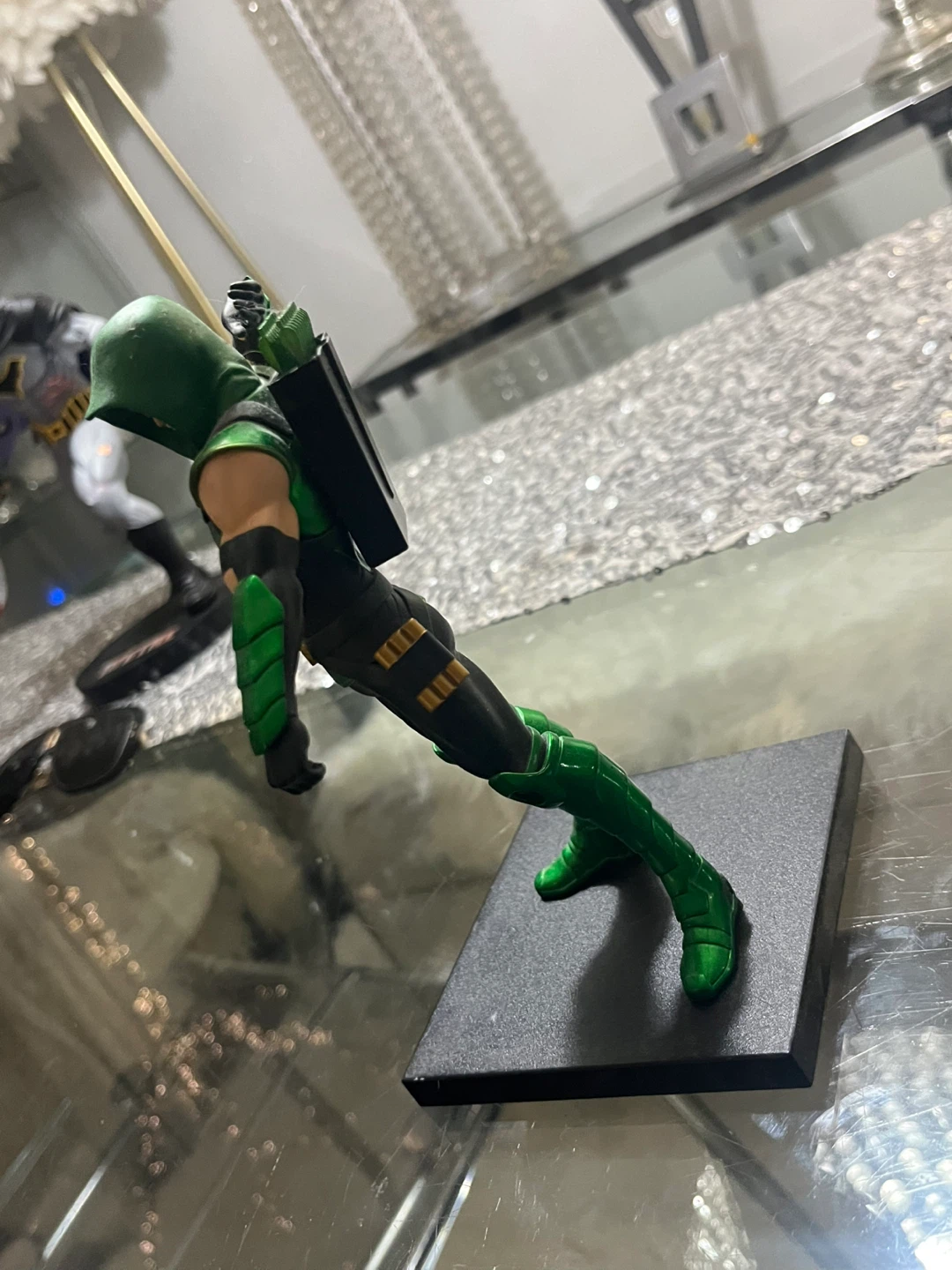 DC Comics Green Arrow Statue Figure - photo 2