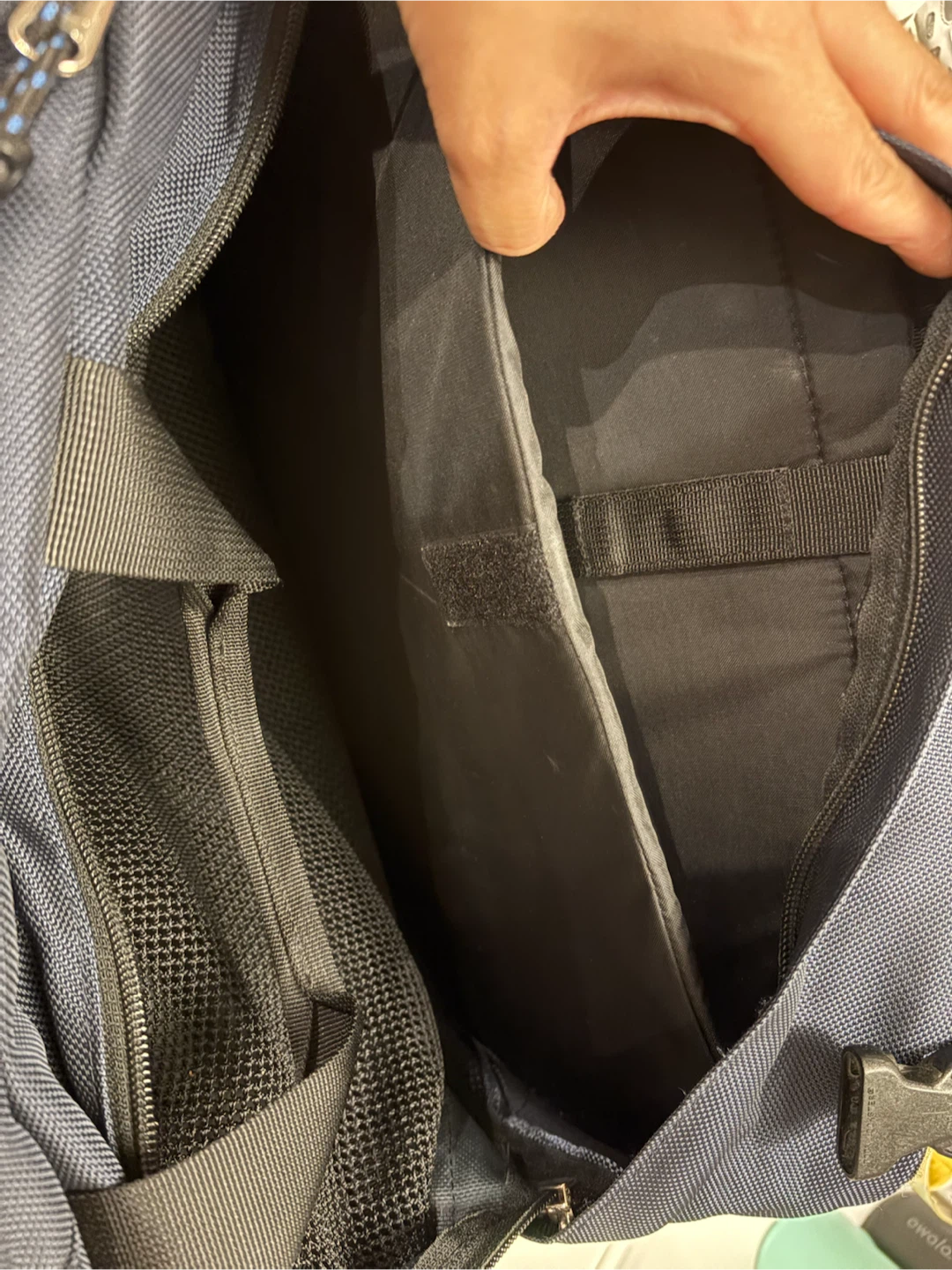 Mountain Equipment Co-op Navy Laptop Messenger Bag - photo 2