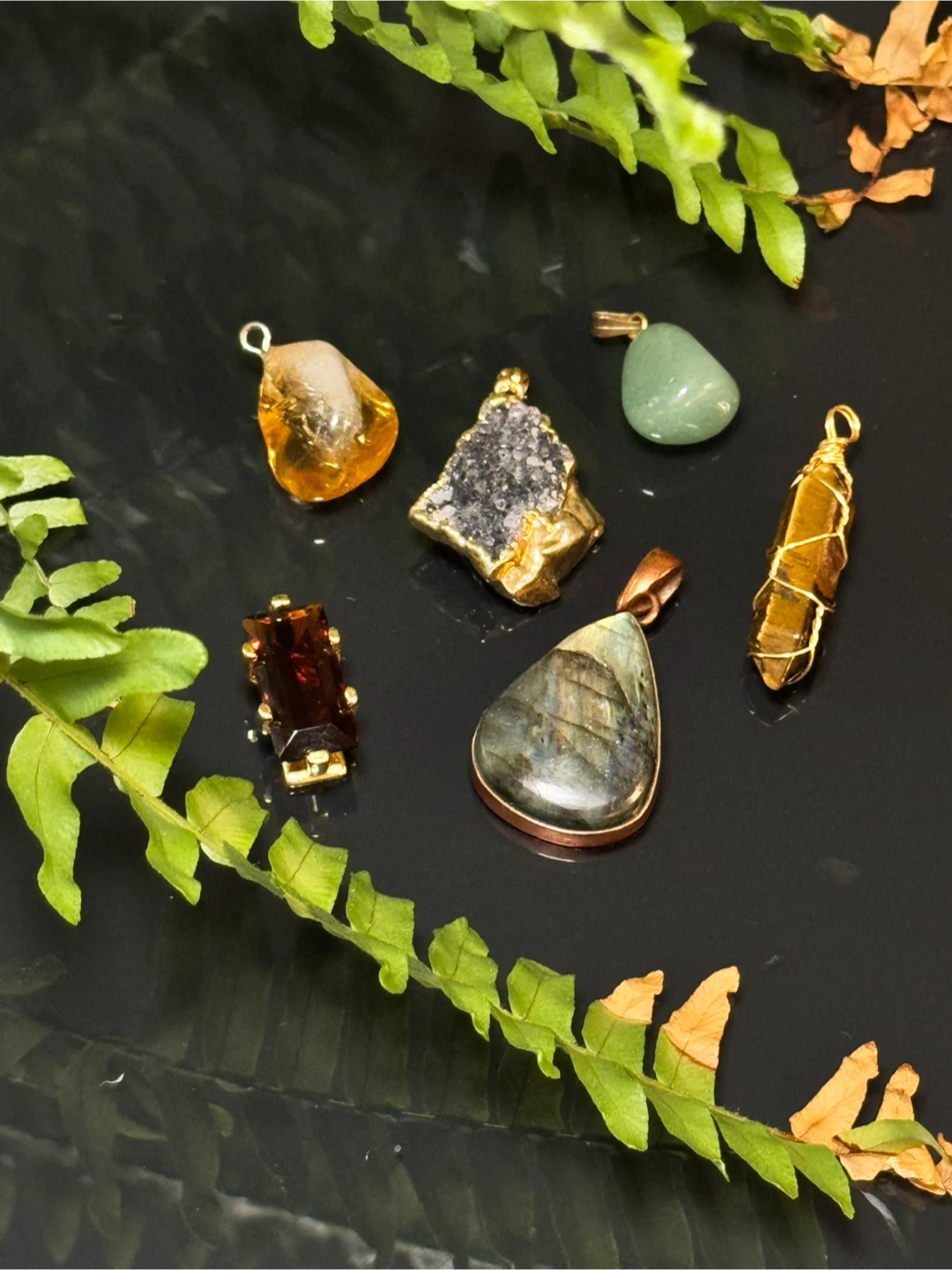 Set of 5 Natural Gemstone Pendants - photo 2