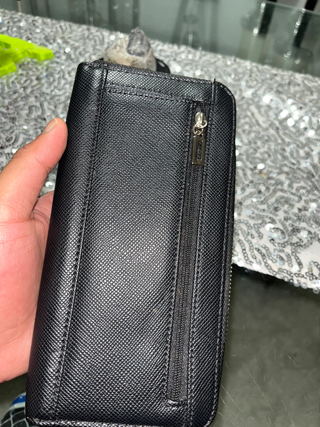 Guess black zip-around wallet - photo 3