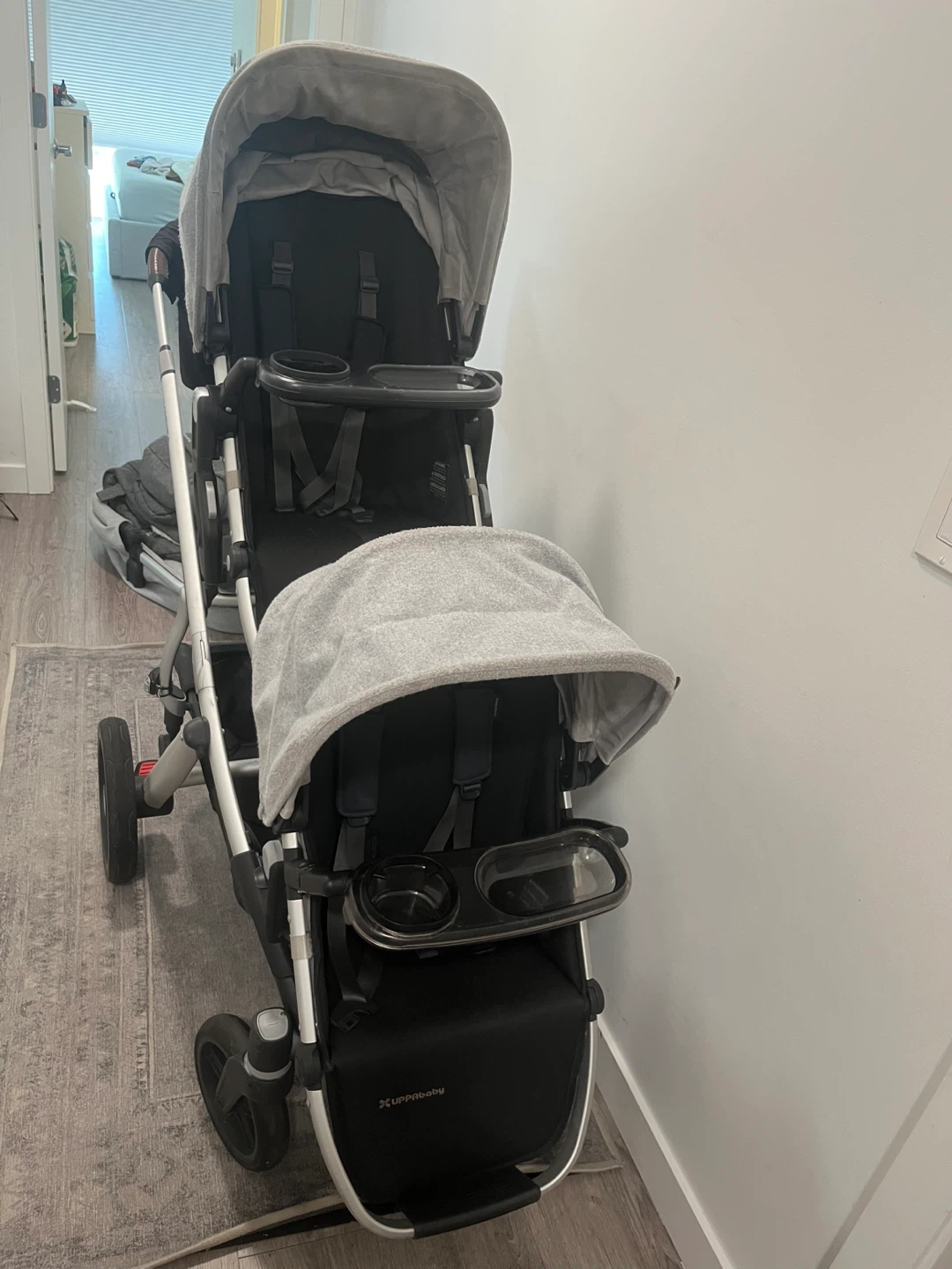 UPPAbaby Vista V2 Double Stroller with Bassinet & Accessories - photo 2