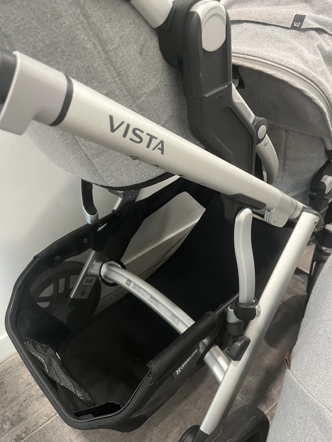 UPPAbaby Vista V2 Double Stroller with Bassinet & Accessories - photo 4