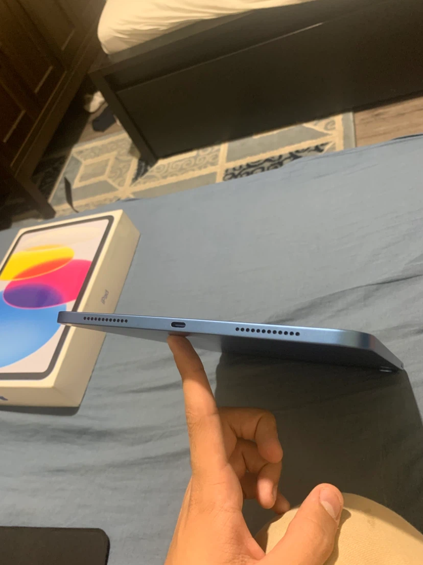 Apple iPad 11th Generation Blue - photo 2