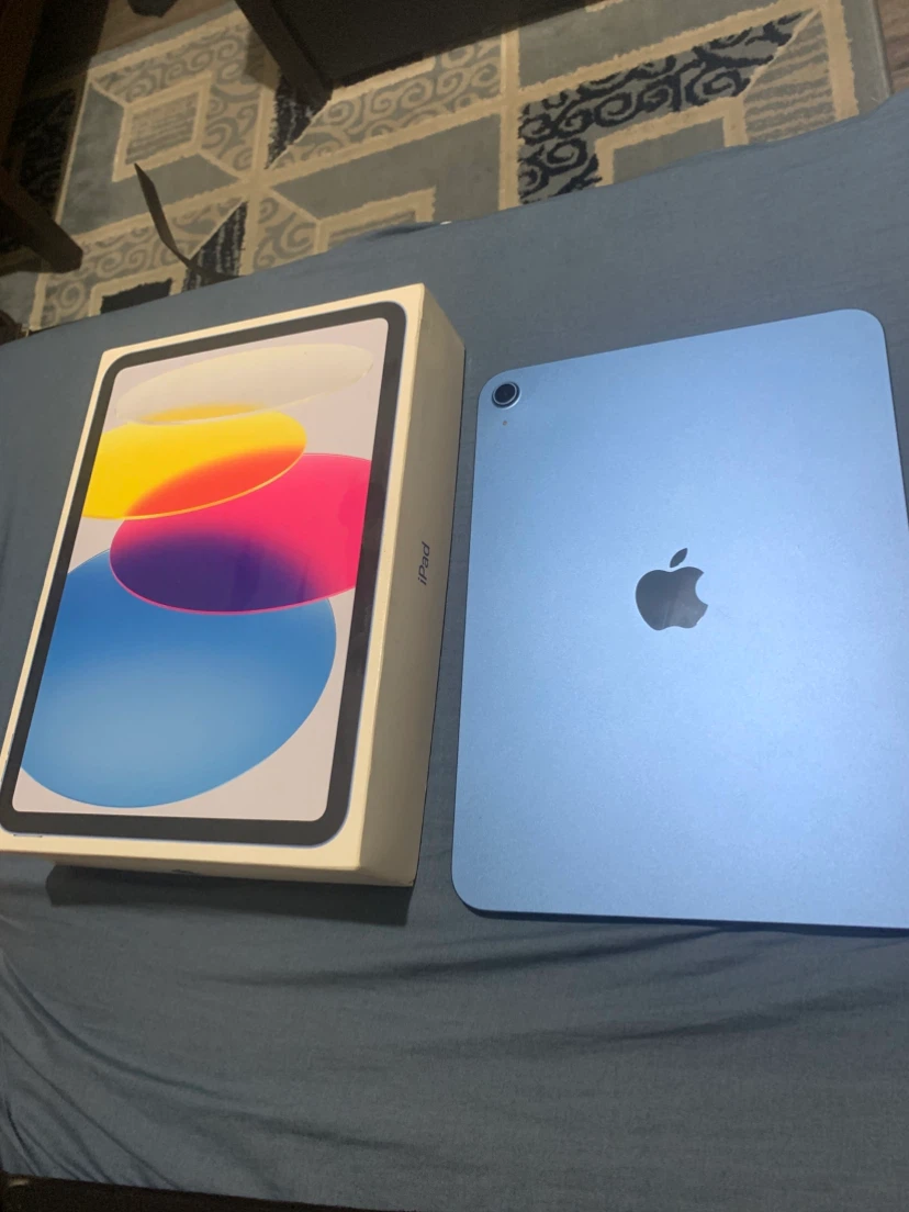 Apple iPad 11th Generation Blue - photo 3