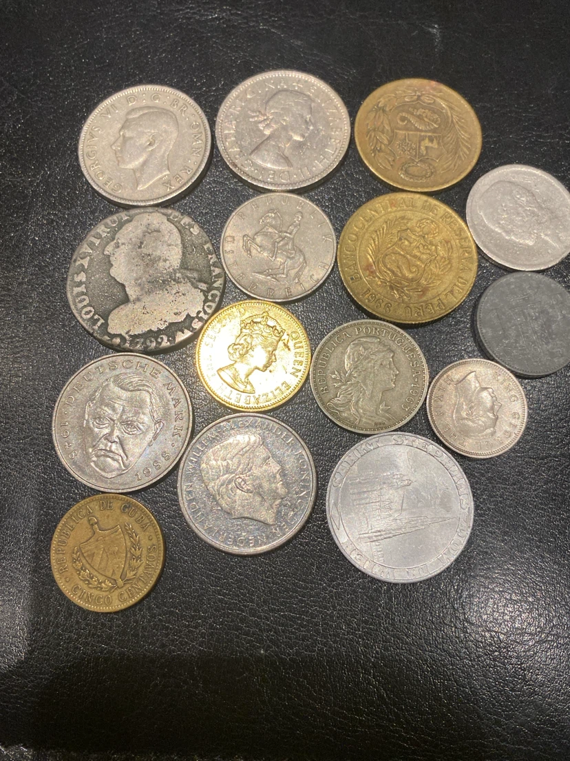 Assorted International Collectible Coin Set - photo 3