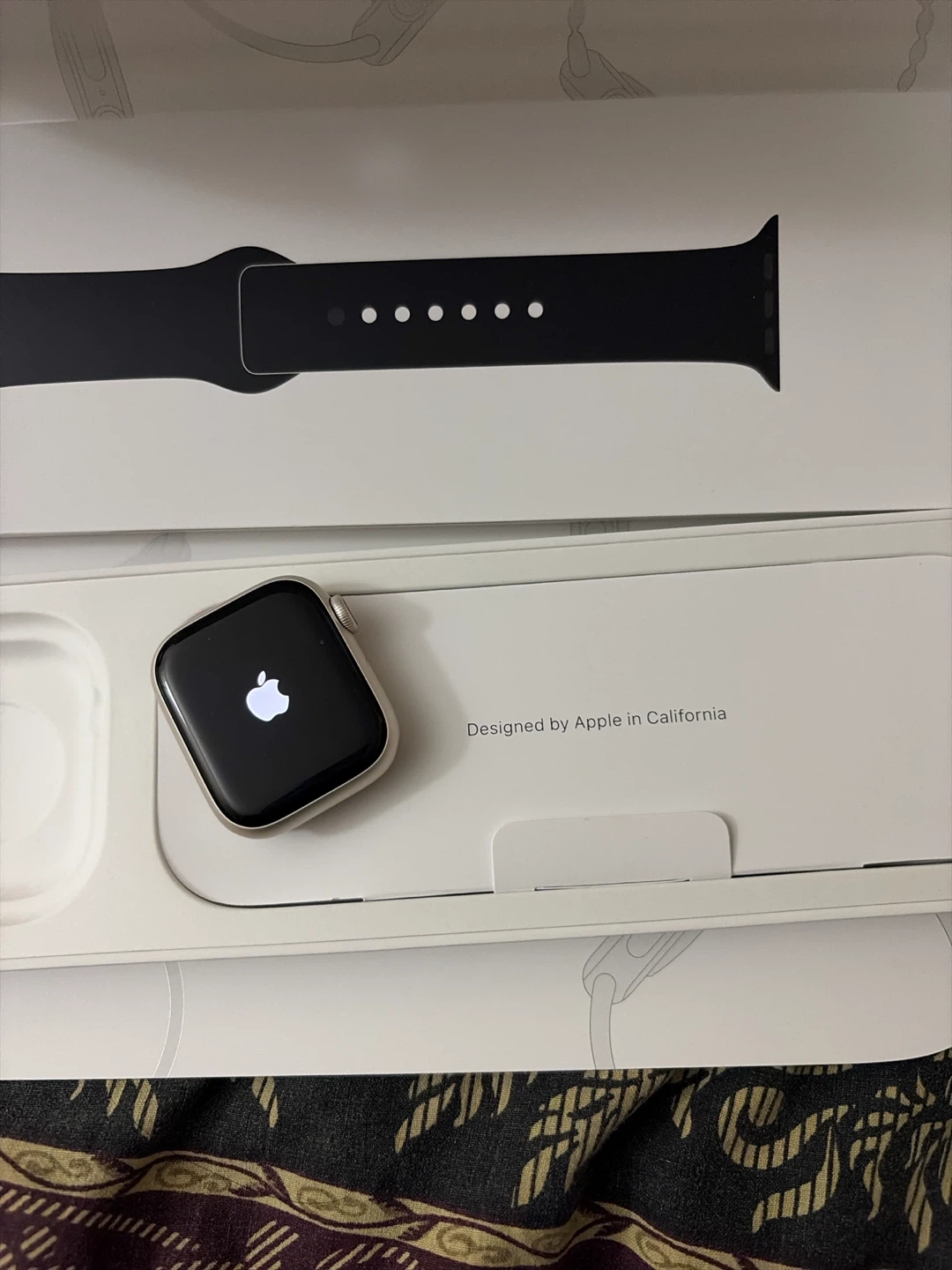 Apple Watch gold series 9 (data + GPS)