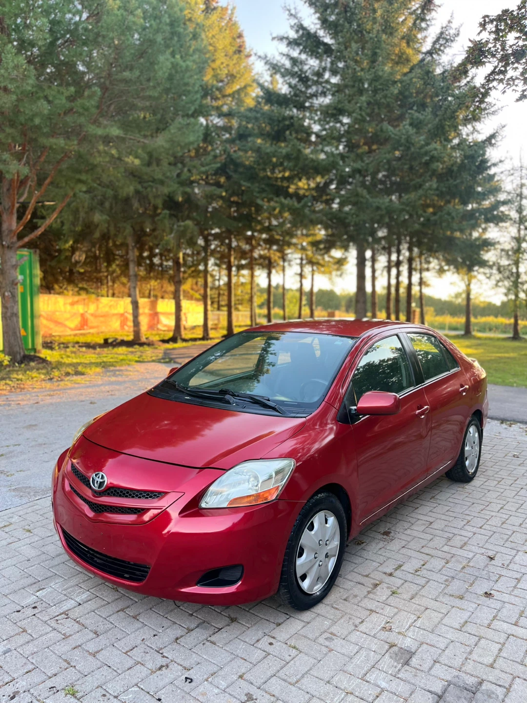 2007 Toyota Yaris Sedan - photo 2