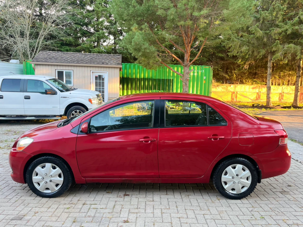 2007 Toyota Yaris Sedan - photo 4