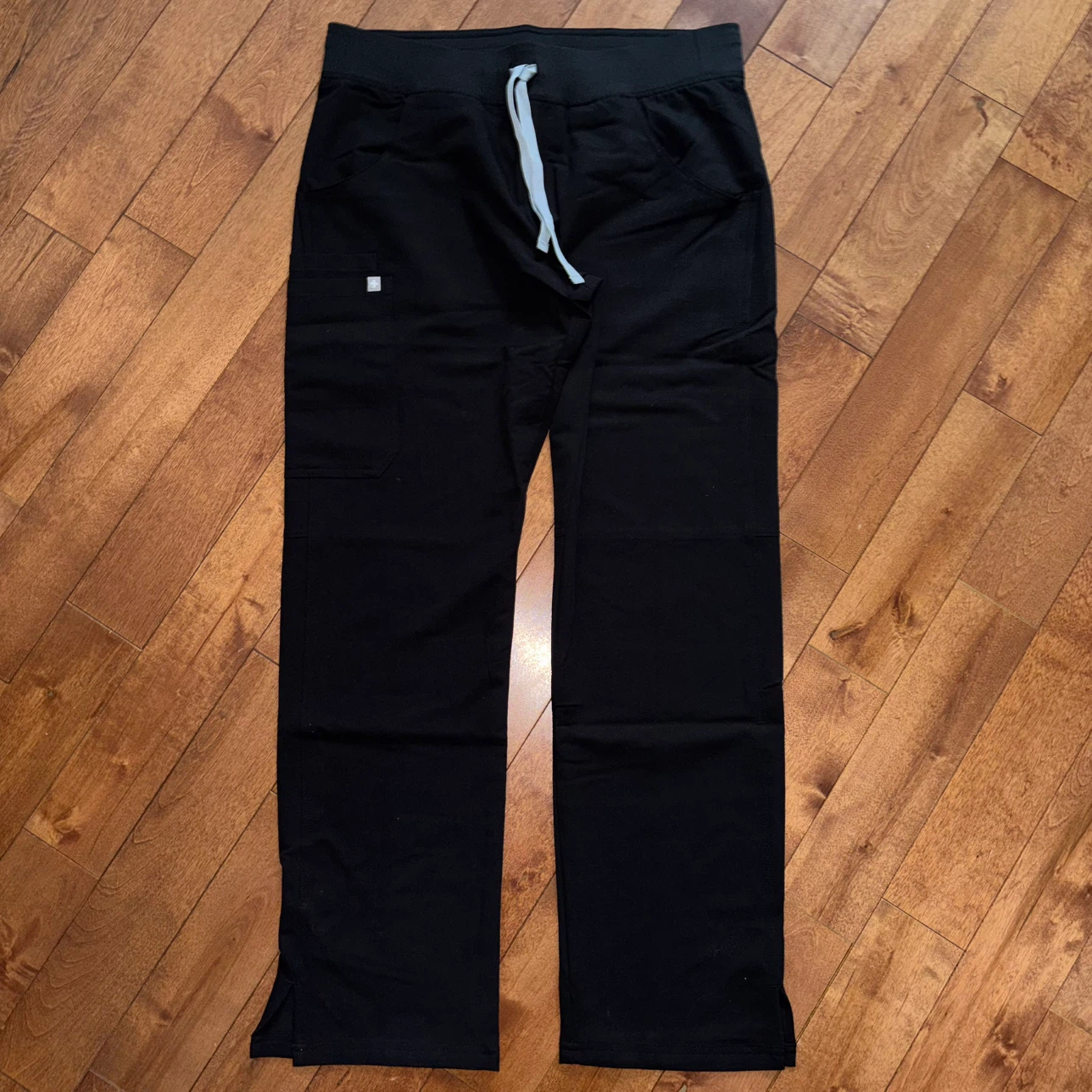 BRAND NEW - Figs Kade Cargo Pants - Medium
