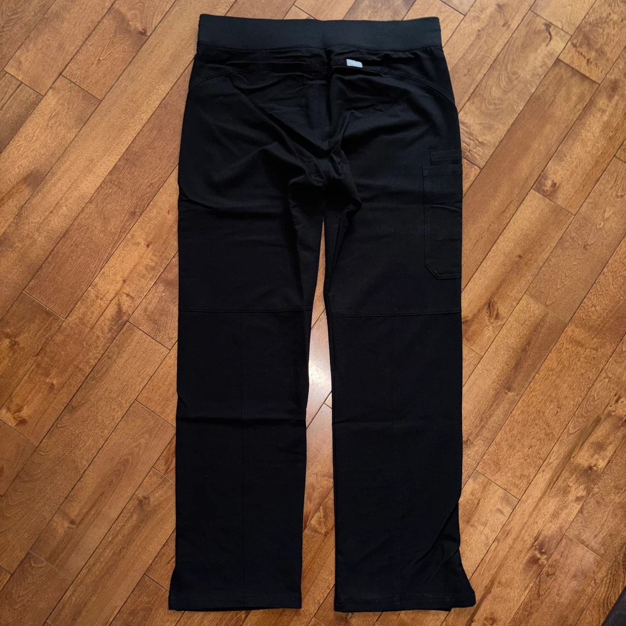 BRAND NEW - Figs Kade Cargo Pants - Medium - photo 2