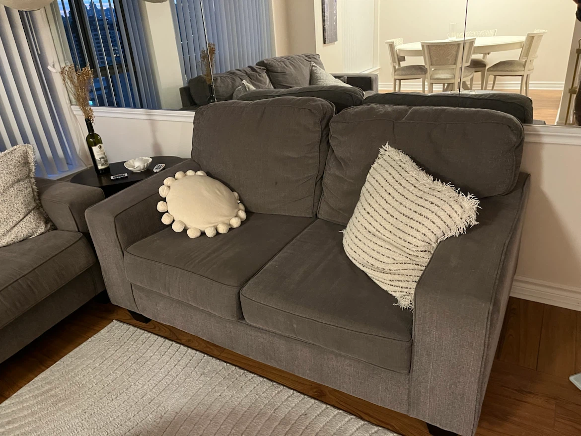 Dark grey sofa set and round coffee table - photo 3