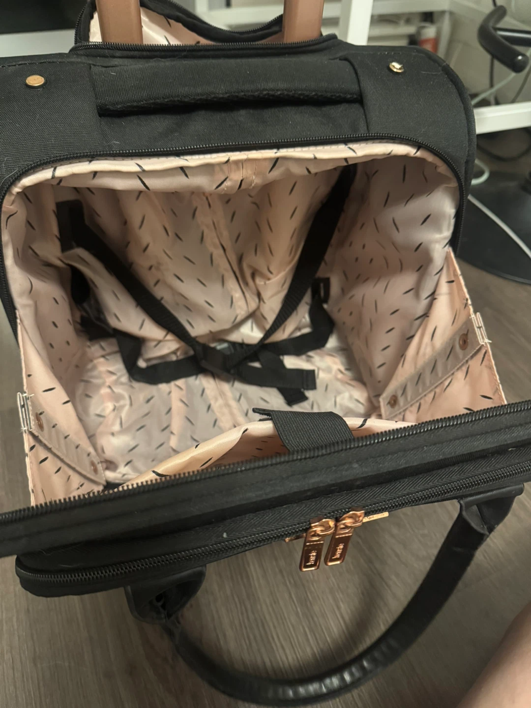 Kensie Black Rolling Carry-On Luggage - photo 2