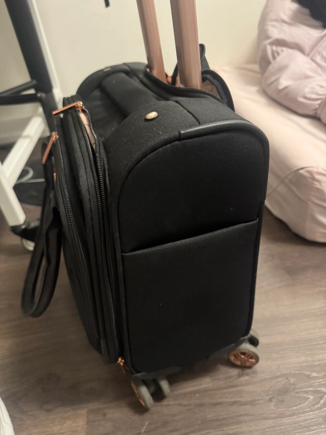 Kensie Black Rolling Carry-On Luggage - photo 3
