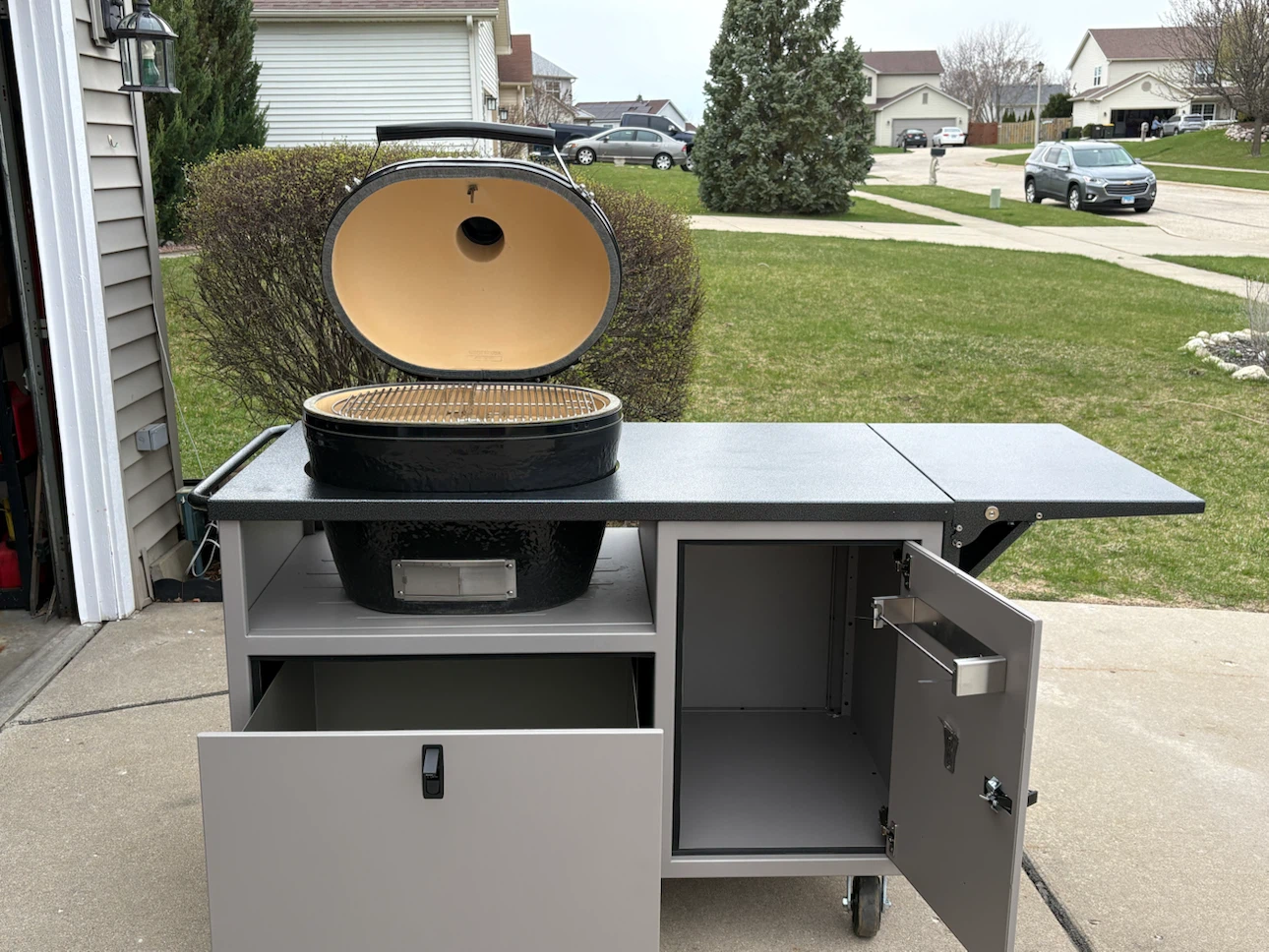 Primo Ceramic Grill with Cabinet Table