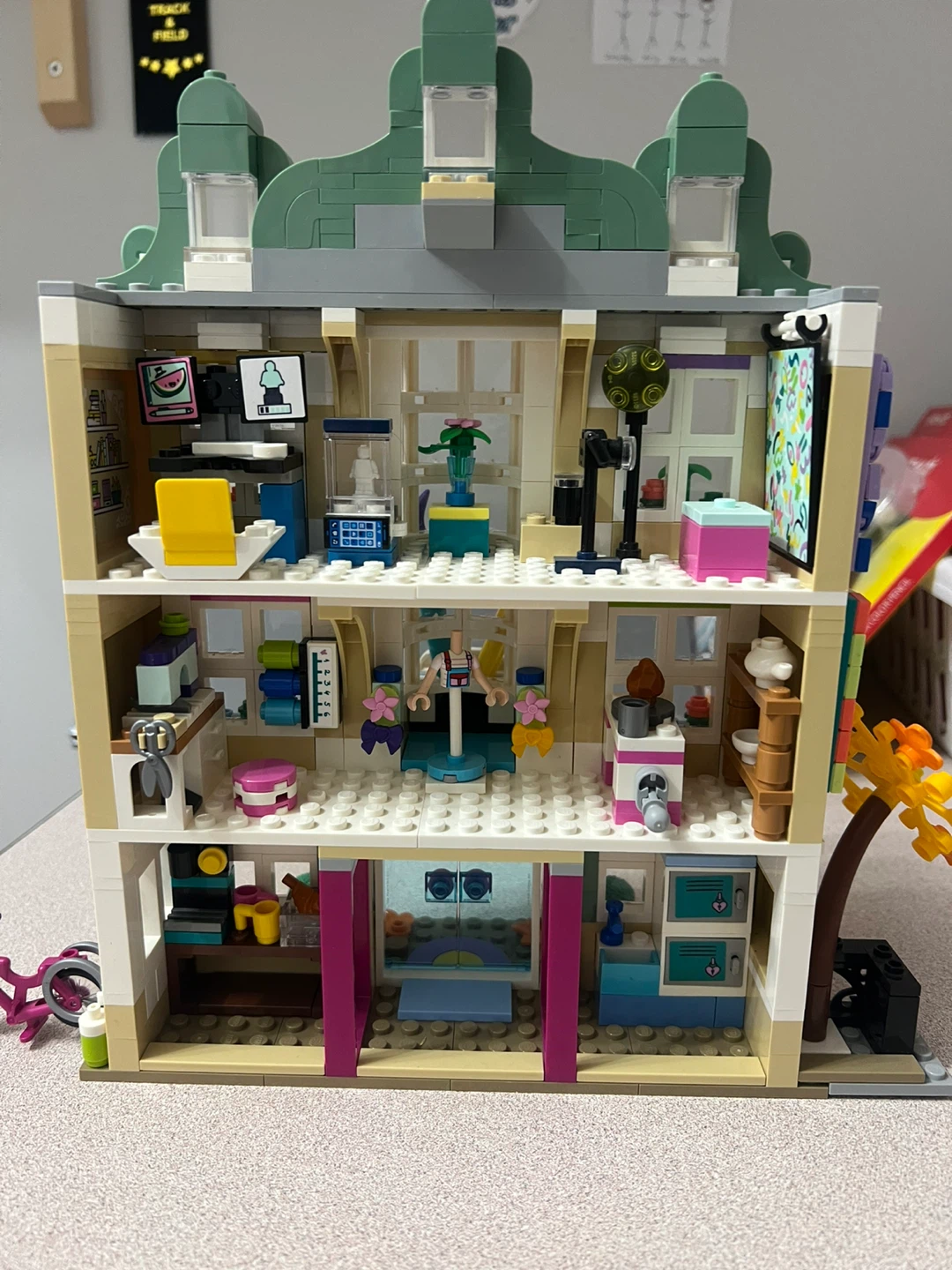 Lego art school - photo 2