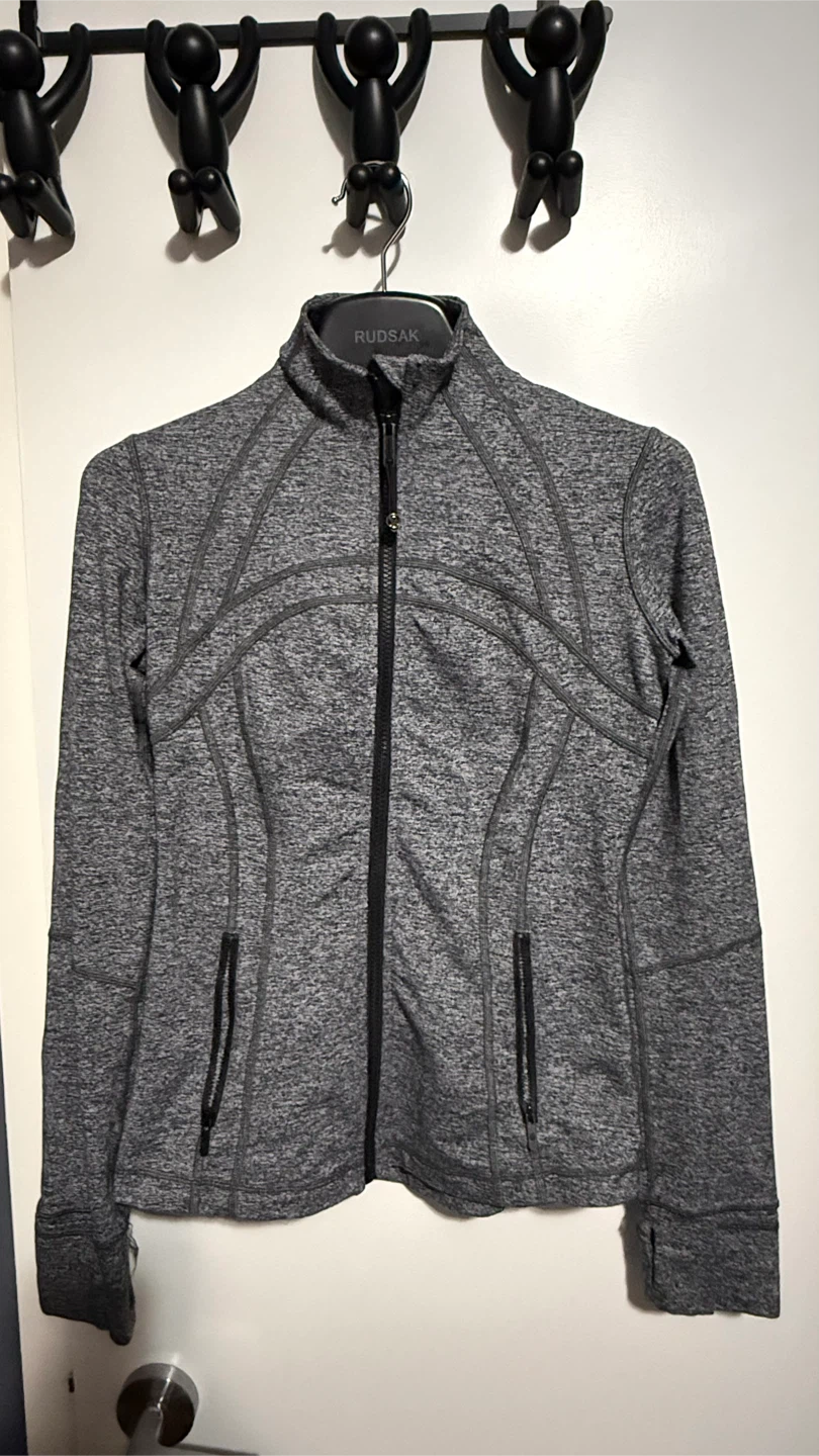 Lululemon Define Jacket  size 6. Good as new