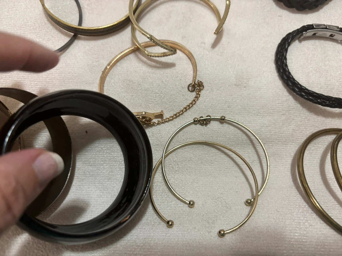Assorted Fashion Bracelet Collection lot - photo 2