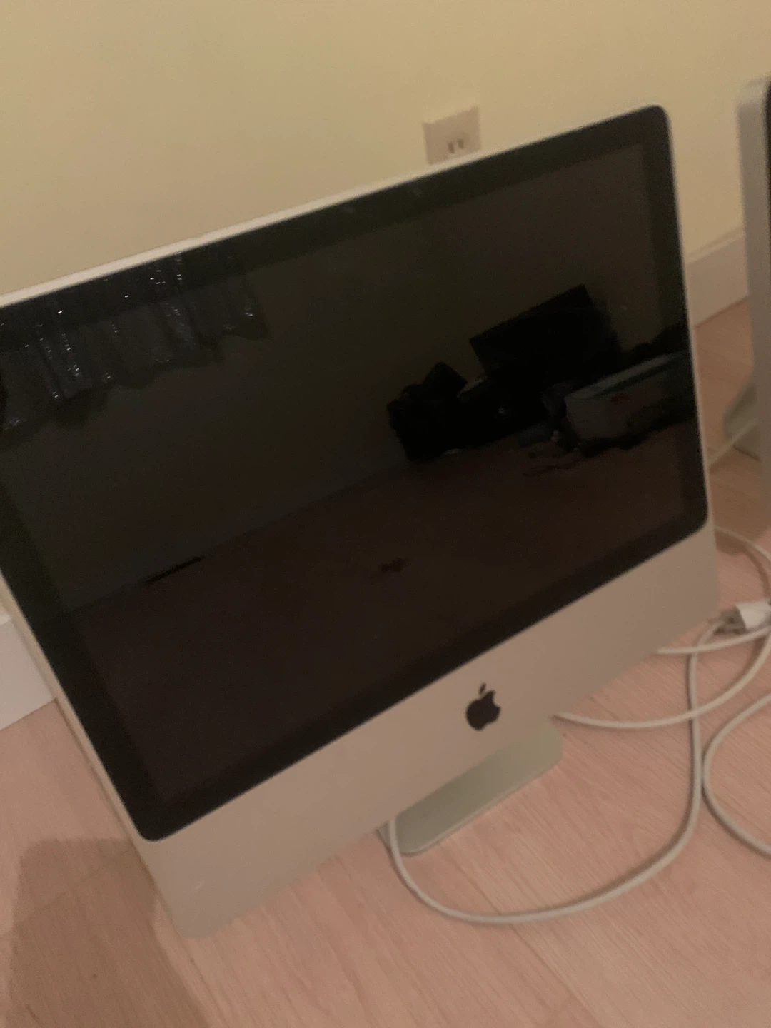 Two Apple iMac Desktop Computers - photo 2