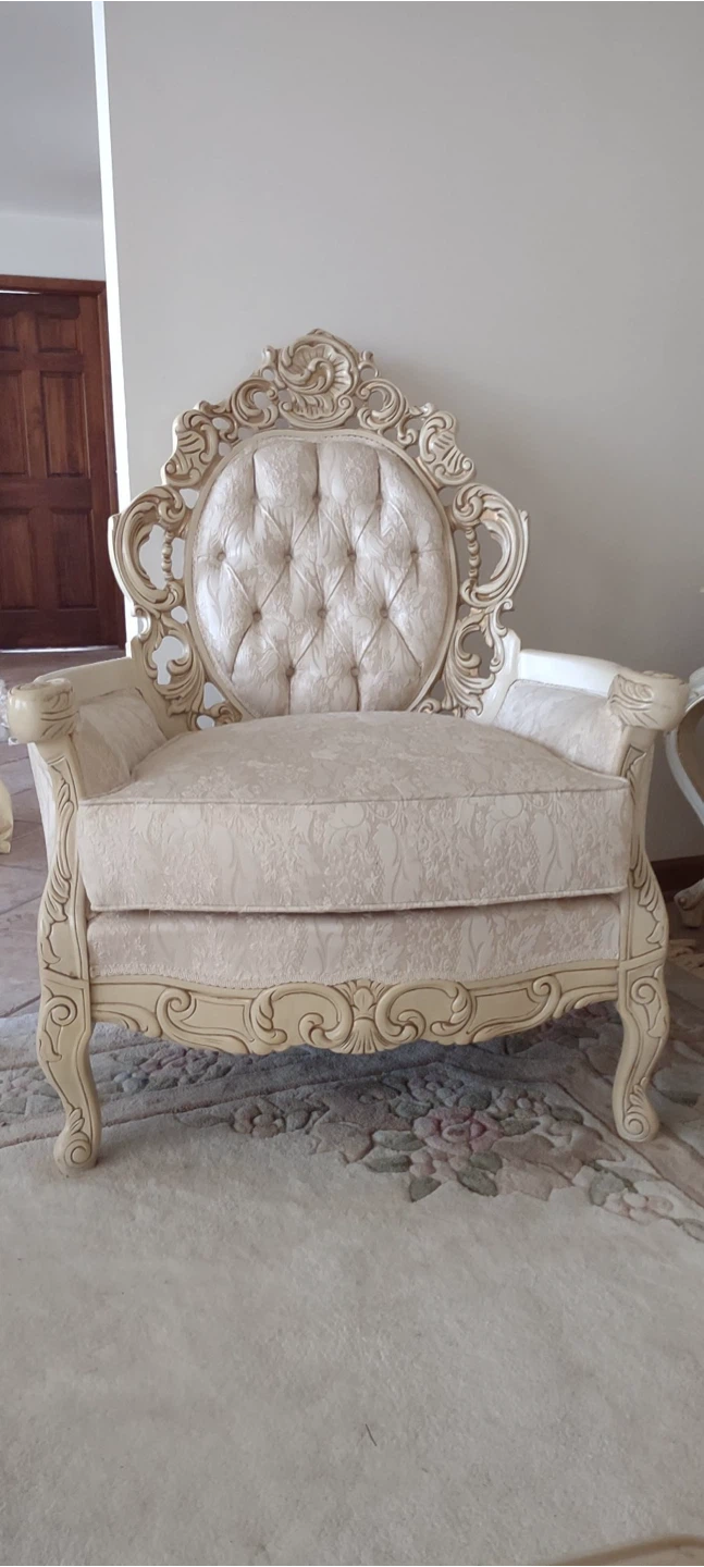 Vintage Style Italian Provincial Living Room Set - photo 2