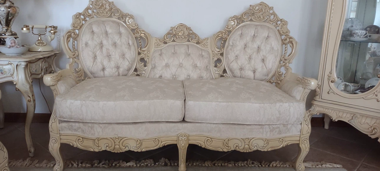 Vintage Style Italian Provincial Living Room Set - photo 3