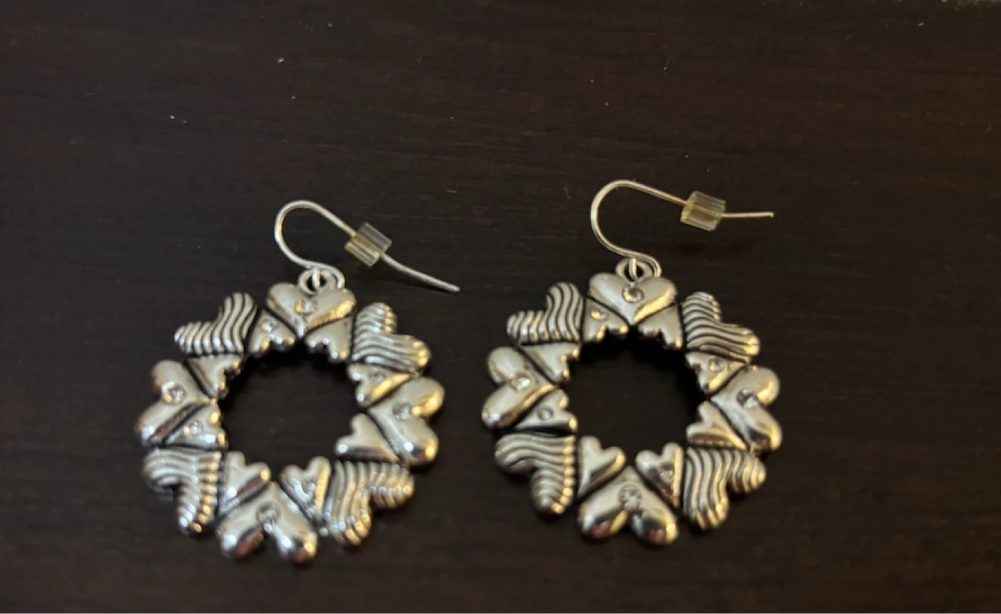 NEW-Silver-Tone Heart Wreath Drop Earrings