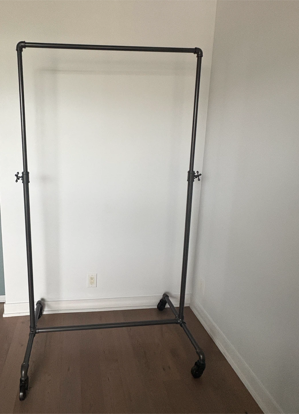 INDUSTRIAL  PIPE ROLLING CLOTHING RACK - photo 3