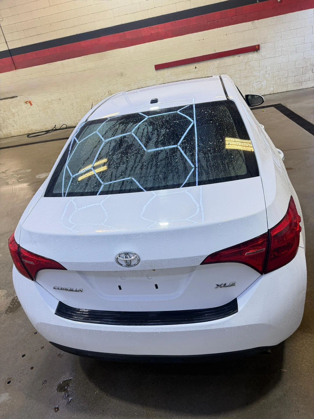 2018 Toyota Corolla XLE - photo 2