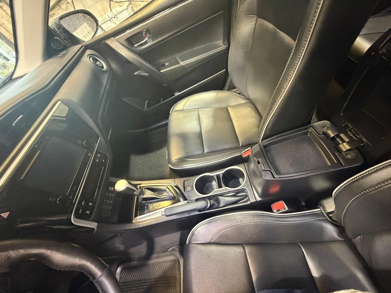 2018 Toyota Corolla XLE - photo 5