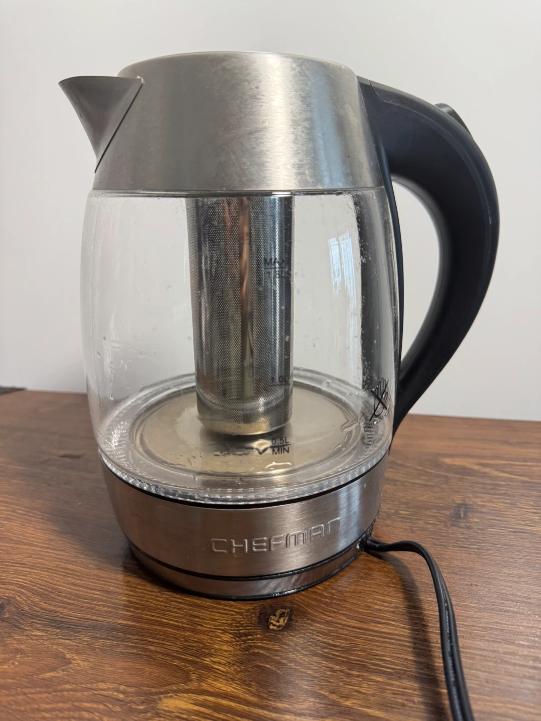 Chefman Glass Electric Kettle with Tea Infuser