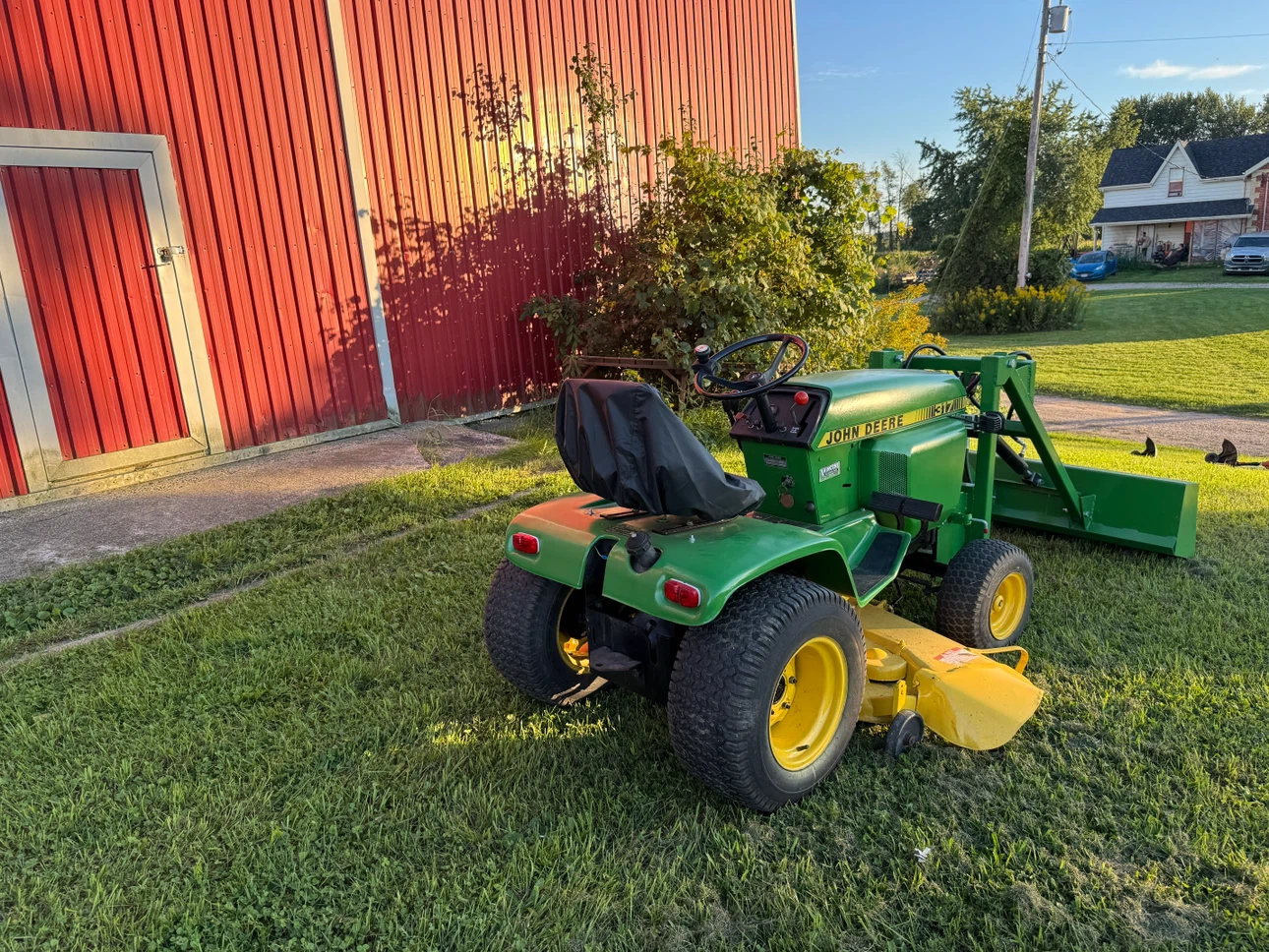 John Deer 317 Tractor with loader and deck - photo 4