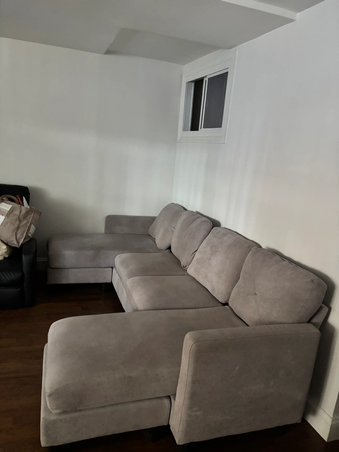 Light Gray Sectional Sofa with Chaise