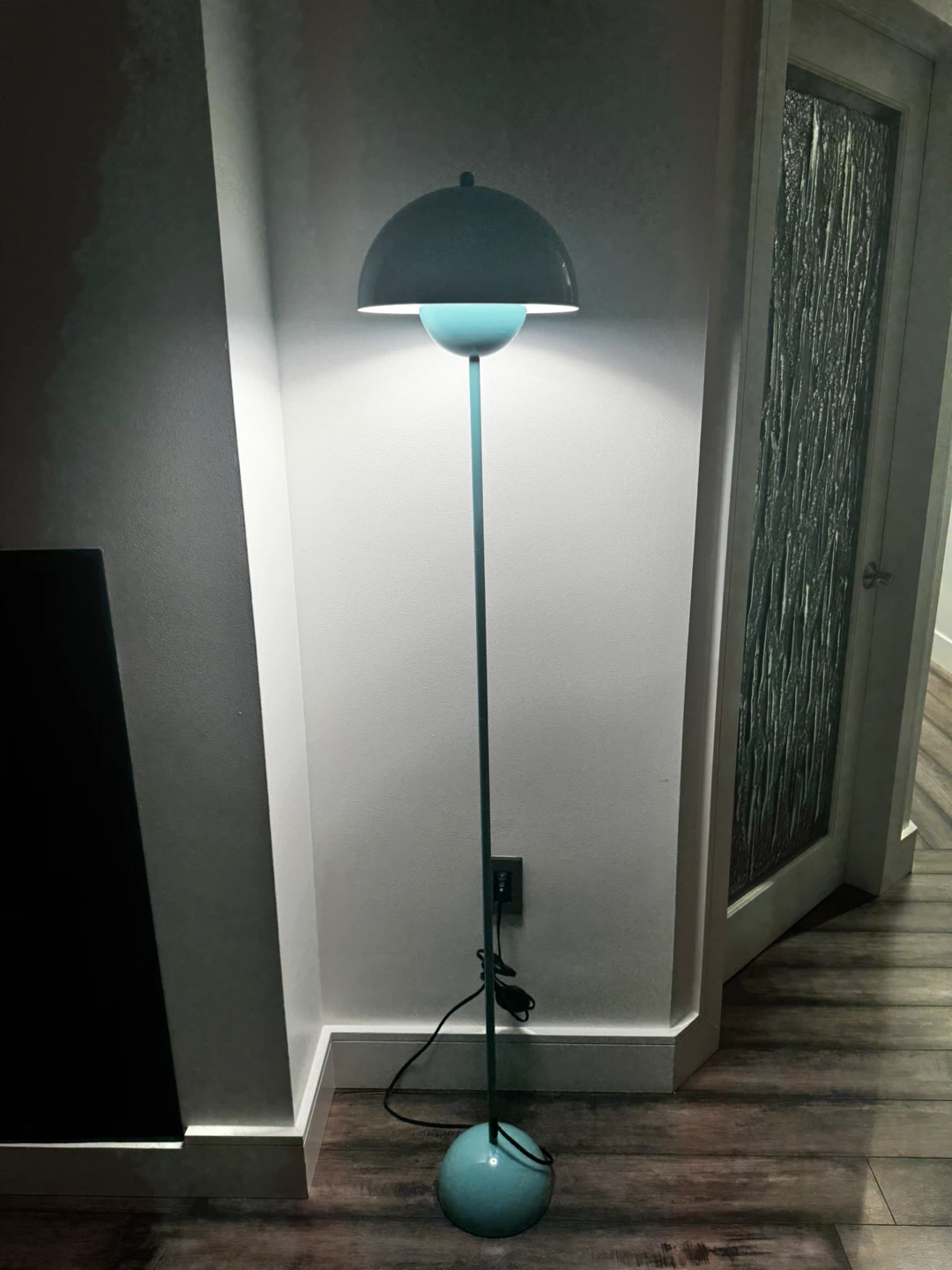 Mid-Century Modern Metal Bud Floor Lamp for Home - photo 2
