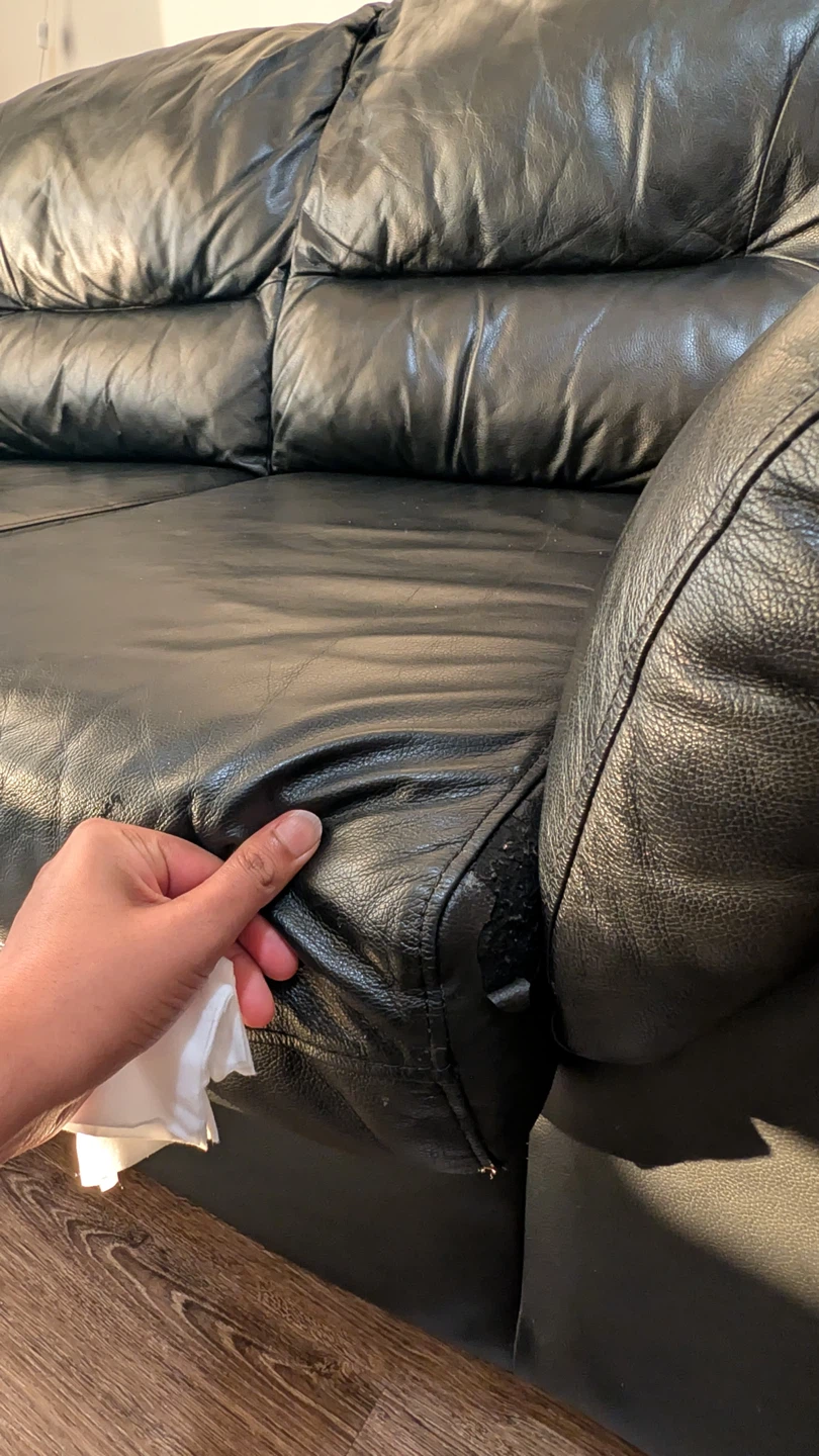Black Leather Two-Seater Sofa - photo 4
