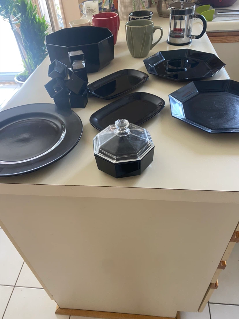 Black Glass Tableware Set