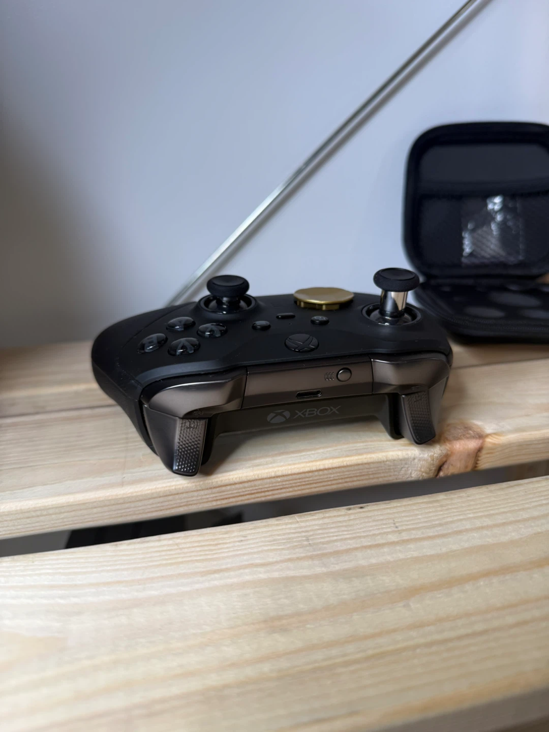 Xbox Elite Series 2 controller - photo 4