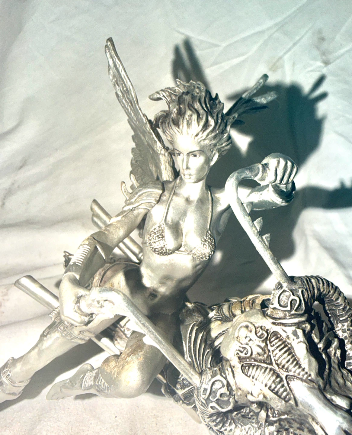 Temptation rides the beast Julie bell pewter ststue - photo 5
