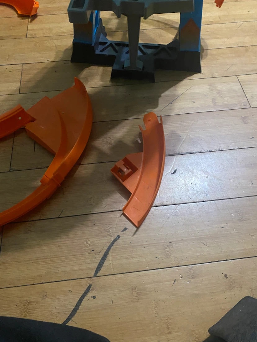 Hot wheels racetrack - photo 3