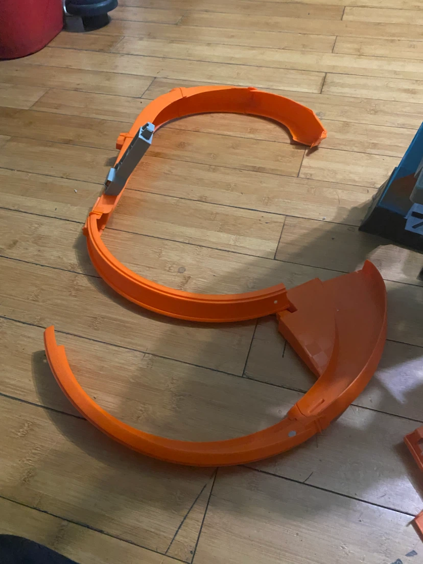 Hot wheels racetrack - photo 4