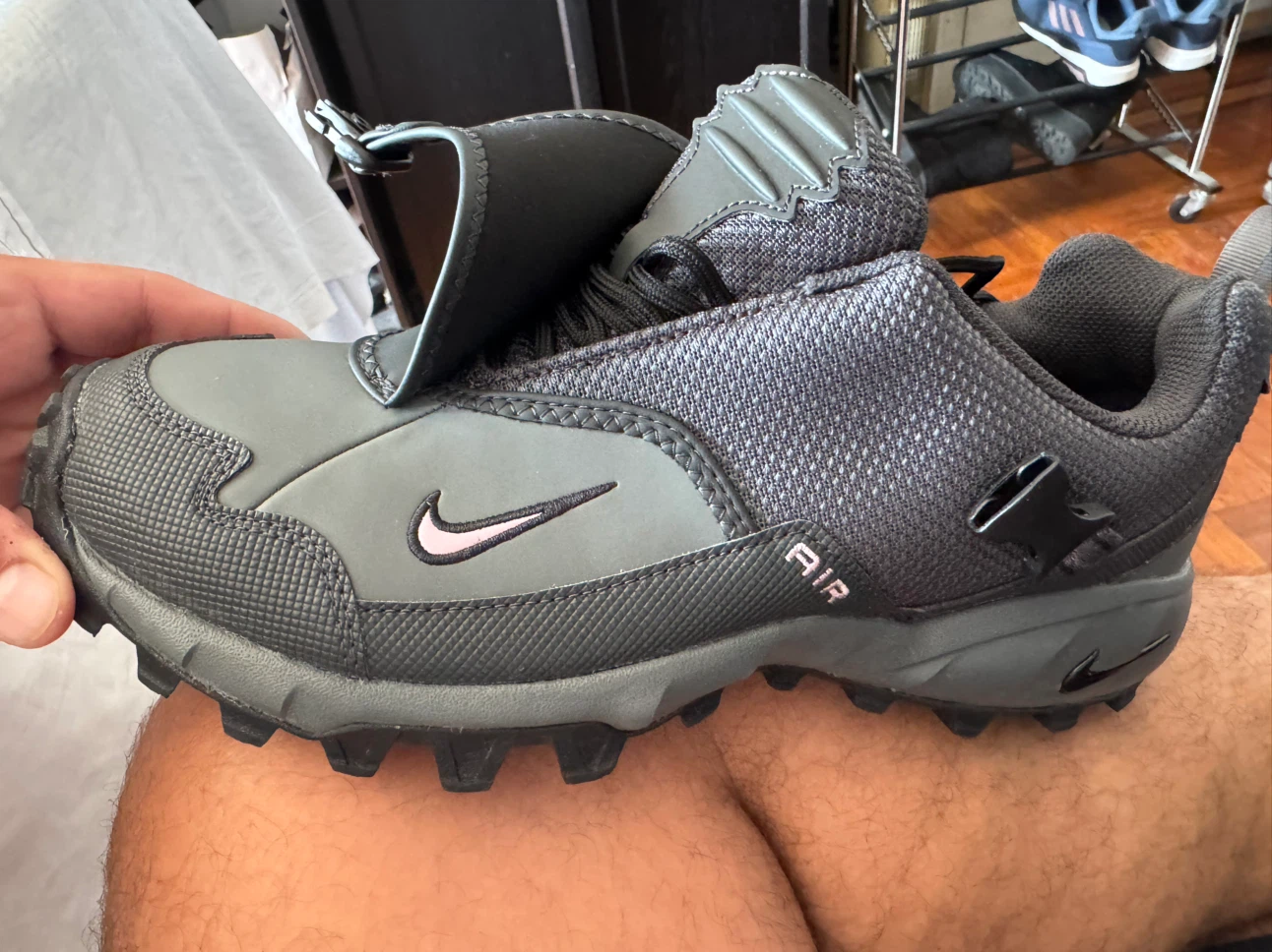 Nike Air Humara Sneakers Gray